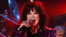Ann Wilson Honors Late Icons With Moving Performance Of Their Biggest ...