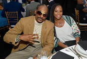 Snoop Dogg's Wife Shante Broadus Flashes Wide Smile as She Poses with ...