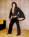 The World of Elvis Jumpsuits: 68 Pictures of Elvis Presley Performing ...