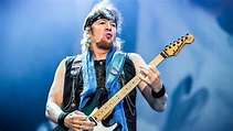 Adrian Smith explica por qué canta en "Reach Out" de Iron Maiden