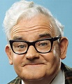 Ronnie Barker | Comedy actors, Ronnie barker, Old movie stars