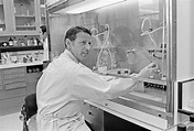 Paul Berg, Nobel-Winning Pioneer of Genetic Engineering, Is Dead at 96 ...