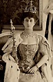 Maud de Noruega, la reina de la finísima cintura obsesionada con su ...