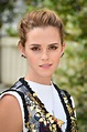 Emma Watson gorgeous in Paris - Celeblr