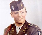 Richard Winters Biography - Facts, Childhood, Family Life & Achievements