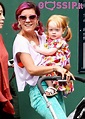 Lily Allen con le figlie a spasso a New York - Gossip.it | News sul ...