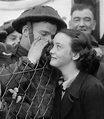 30 emotivas fotografías sobre el amor en tiempos de guerra – La voz del ...