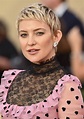 Kate Hudson shows off a new bob hairstyle on 'Ellen'