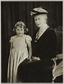 Princess Elizabeth and her grandmother, Queen... - Long Live Royalty