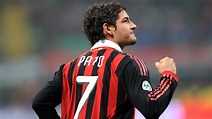 Berita AC Milan - Alexandre Pato Tawarkan Diri Pulang Ke AC Milan ...