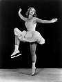 Sonja Henie In The Hollywood Ice Revue Photograph by Everett