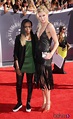 Ireland Baldwin y su novia Angel Haze en los MTV Music Awards 2014 ...