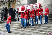 El féretro de Enrique de Dinamarca en su funeral - Funeral de Enrique ...
