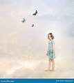 Mädchen in den Wolken stockfoto. Bild von freiheit, wolke - 26178180