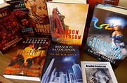 Elige un libro: ¿Con qué libro comenzar a leer a Brandon Sanderson?