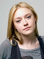 Dakota Fanning biography, age, sister, twilight, boyfriend, photos as a ...