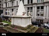 Alexander Hamilton Memorial at Trinity Church in New York City, USA ...