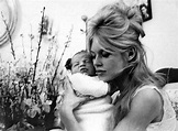 Brigitte Bardot con su hijo Nicolas | Brigitte bardot, Artistas, Fotos