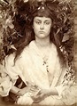 Julia Margaret Cameron, entre lo real y lo maravilloso – VEIN Magazine