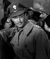 Robert Taylor in Waterloo Bridge 1940 | Waterloo bridge, Vivien leigh ...