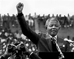Nelson Mandela, el presidente sudafricano que dedicó su vida a combatir ...