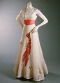 Elsa Schiaparelli’s “Lobster” Dress, 1938 | ファッション史, ファッションアイデア, デザインスタイル