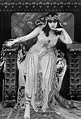 Theda Bara as Cleopatra, 1917 : r/OldSchoolCool