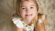 Wallpaper Lovely blonde little girl, child, smile 1920x1080 Full HD 2K ...