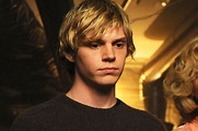 First Look at Evan Peters as Cannibal Killer in Monster: The Jeffrey ...