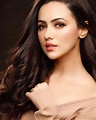 Sana Khan looks drop dead gorgeous in her latest pictures - The Indian Wire