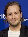 Michael Angarano - Wikipedia