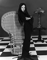 #Halloween inspiration: Morticia Addams | Carolyn jones, Addams family ...
