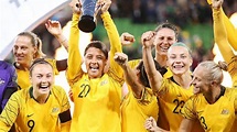 Matildas: Australia women's football team in landmark pay deal - BBC News