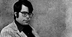 18 Photos of Stephen King When He Was Young