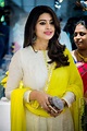 Actress Sneha Latest Photos & Family Photoshoot - Gethu Cinema