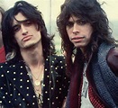 A young Joe Perry and Steven Tyler of Aerosmith. | Joe perry, Steven ...