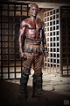 Peter Mensah as Oenomaus in Spartacus | Gladiadores, Espartaco, Actores