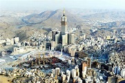 The Abraj Al Bait Tower in Makkah, Saudi Arabia - Gets Ready