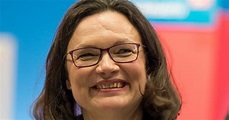 Andrea Nahles devient la première femme à diriger le SPD allemand - rts ...