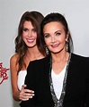 Lynda Carter puckers up to pretty daughter at 'Super Troopers 2' premiere