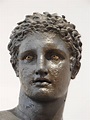 Particolare Statua in bronzo di un giovane Ca. 340-330 aC. Trovato nel ...