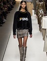 Défilé Fendi Prêt à porter Automne-hiver 2018/2019 - Milan - Elle