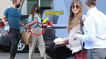 Pregnant Dakota Johnson appeared with Chris Martin as her belly grew ...