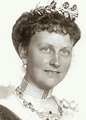Princess Anna von Lippe, nee Ysenburg und Budingen, wearinga diamond ...