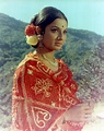 Wishing Tanuja ji many happy returns of the day. – Bollywoodirect – Medium