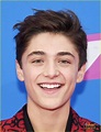 Asher Angel Rocks Red Suit For MTV VMAs 2018 | Photo 1179647 - Photo ...