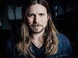 Lukas Nelson On Surfing And Stingrays, A Childhood On Tour And His ...