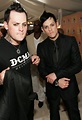 Benji and Joel Madden Linked Up For a Photo | Celebrities at the MTV ...