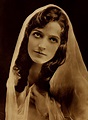 Photo of Miriam Cooper, 1918