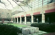 Images of Robert R. Herring Hall, Rice University by Cesar Pelli ...